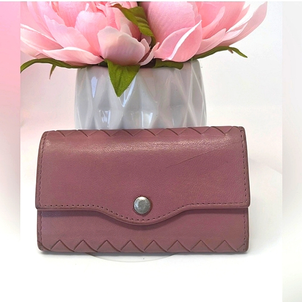 AUTHENTIC BOTTEGA VENETA MAUVE LEATHER KEY HOLDER  EUC